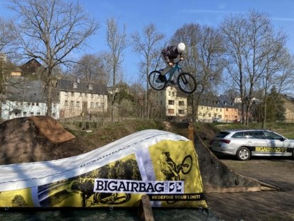 Bike Landing Airbag